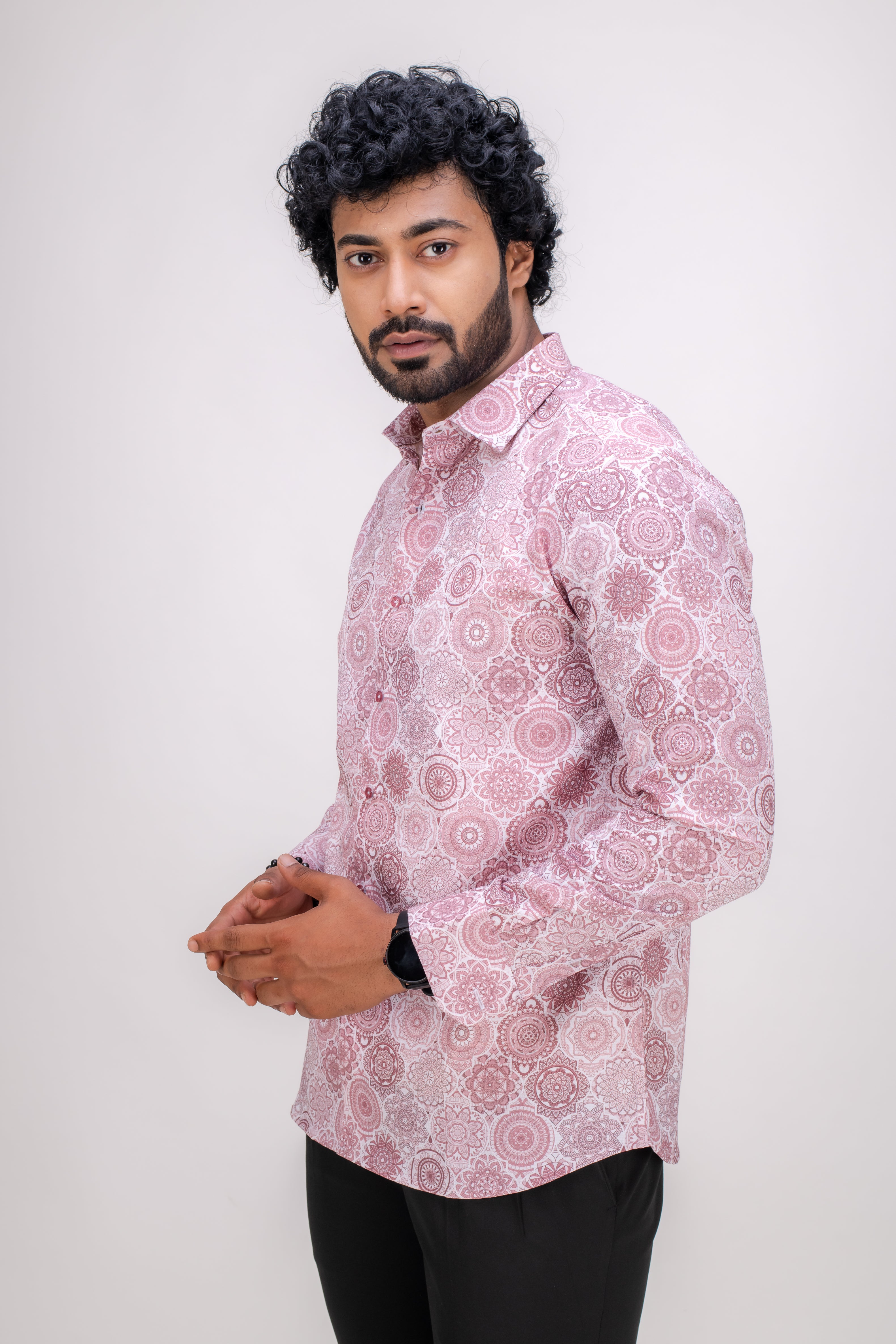 BROWN STRETCH ABSTRACT PRINT SHIRT