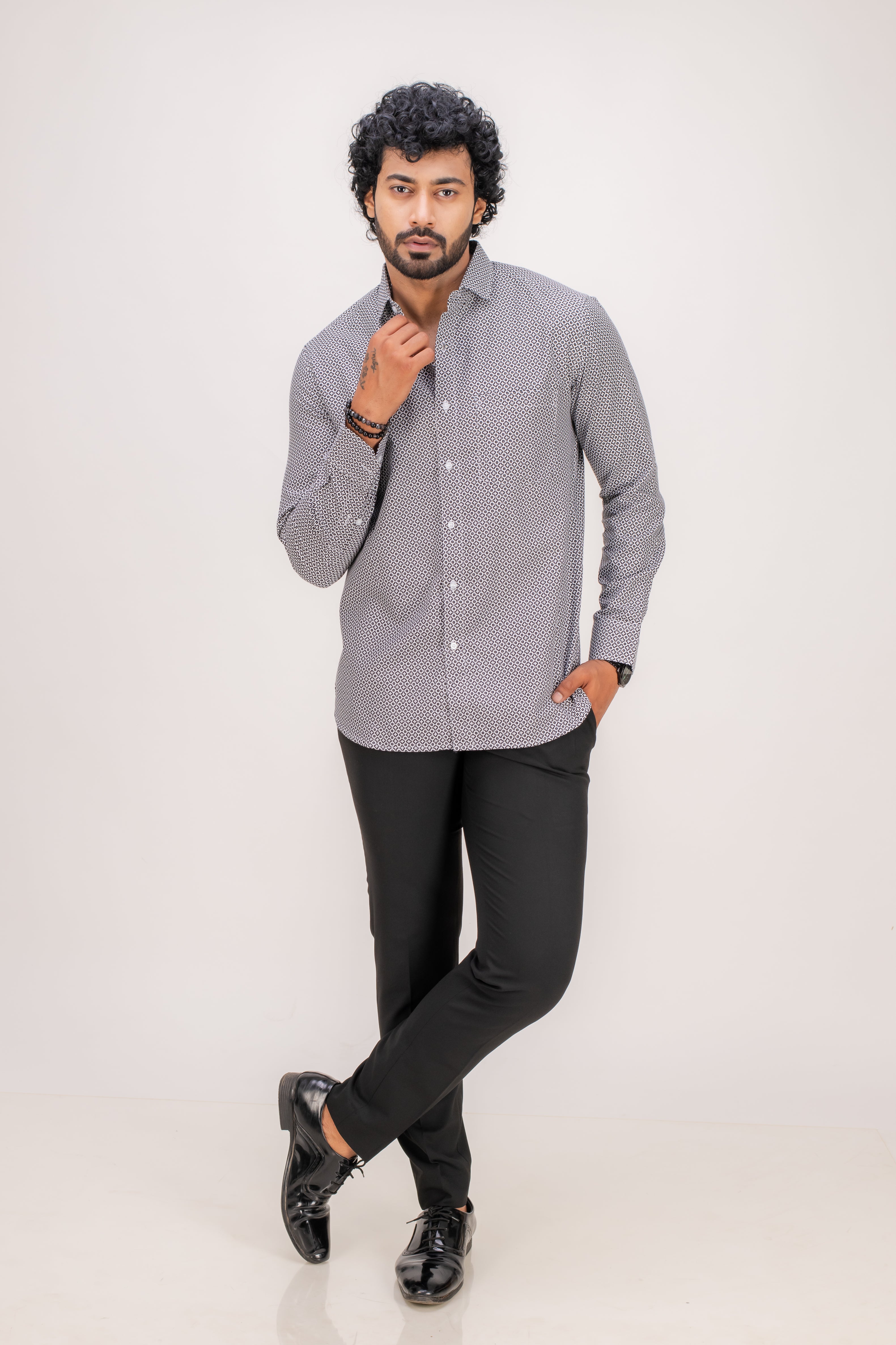 BLACK AND WHITE TWILL SHIRT
