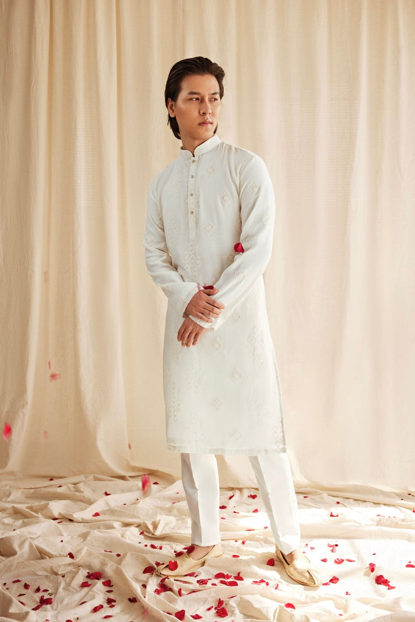 Ivory Embroidered Kurta – Classic Festive & Wedding Wear for Men