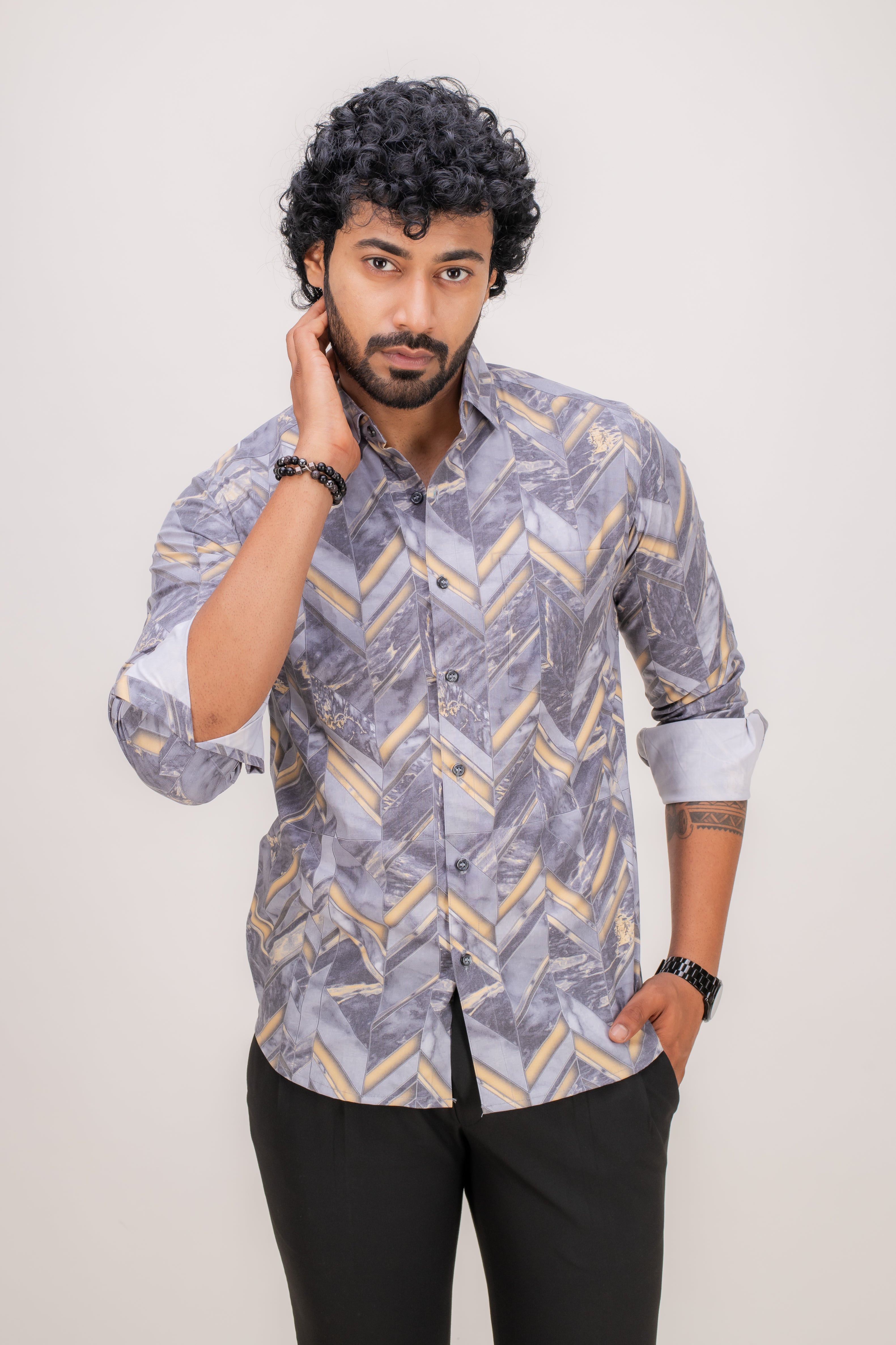 WRINKLE FREE GREY ABSTRACT PRINT SHIRT