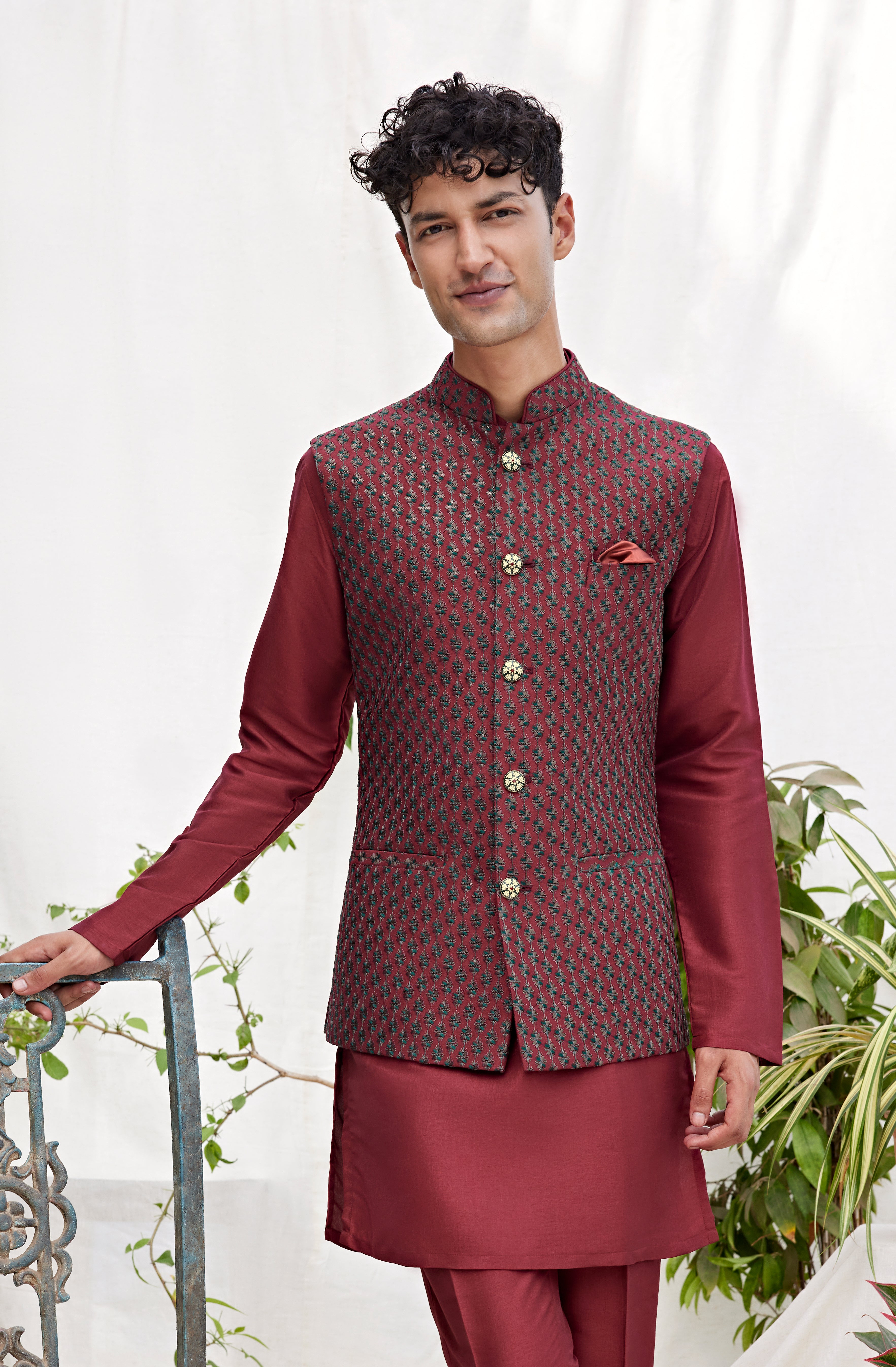 Maroon Kurta with Woven Nehru Jacket – Wedding & Festive Wear for Men