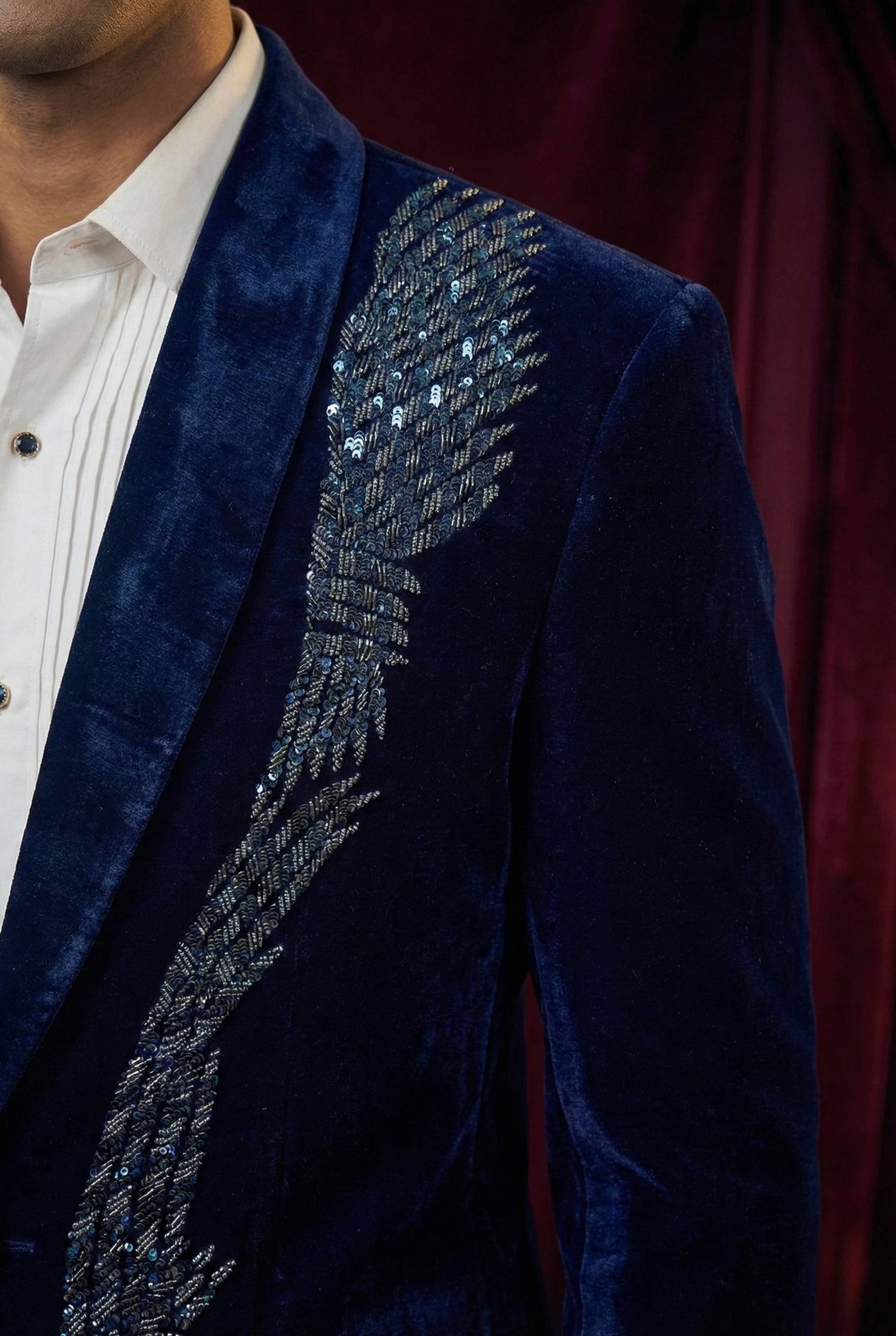 Abees Blue velvet embroidered tuxedo jacket - side view